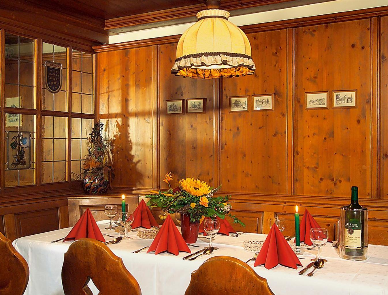 Altdeutsches Gasthaus Roter Hirsch Jena Exteriör bild
